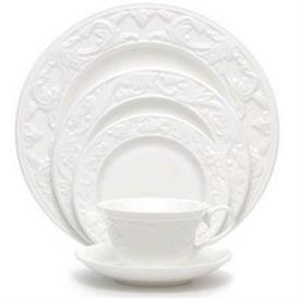 Show products in the Damasse pattern