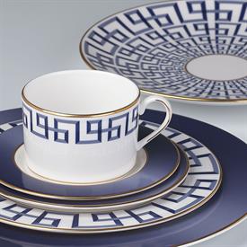 Show products in category Darius Gold by Brian Gluckstein