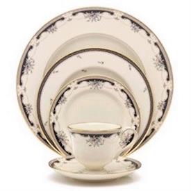 Show products in the Hartwell House pattern