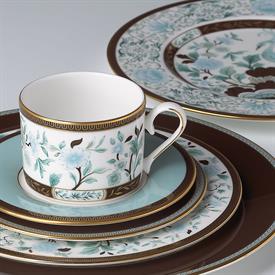 Show products in the Palatial Garden pattern