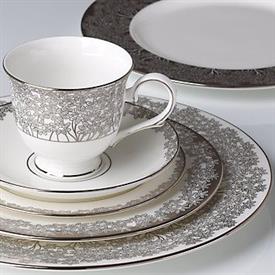Show products in the Silver Bouquet pattern