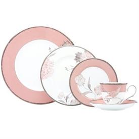 Show products in the Spring Lark pattern