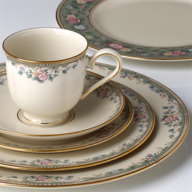 Show products in the Spring Vista pattern