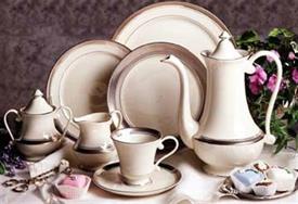 Show products in the Geneva White pattern