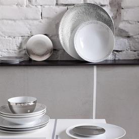 Show products in the Tac 02 Skin Platinum pattern