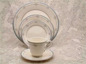 Show products in category Lisa, Gold Rim