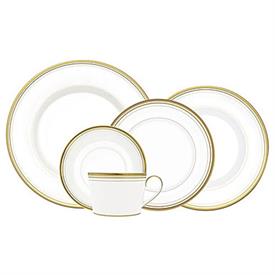 Show products in category Ruban d'Or by Monique Lhuillier