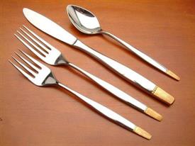 Show products in the Touch of Gold pattern