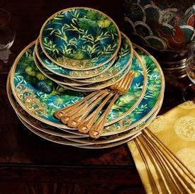 Show products in category Jungle by Versace