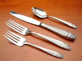 Show products in the Danish Queen pattern