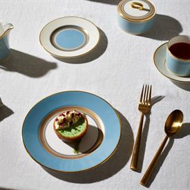 Show products in the Helia pattern