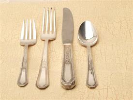 Show products in the Chalfonte pattern