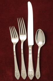 Show products in the Marquise pattern