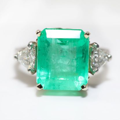 Picture of Platinum Emerald and Diamond Ring 