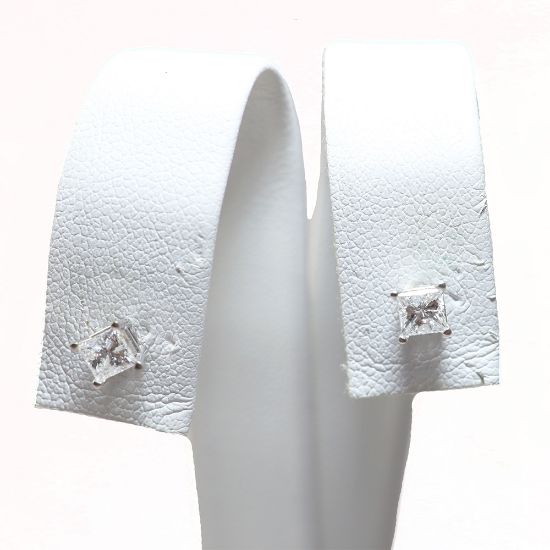 Picture of 14k White Gold Diamond Earrings 