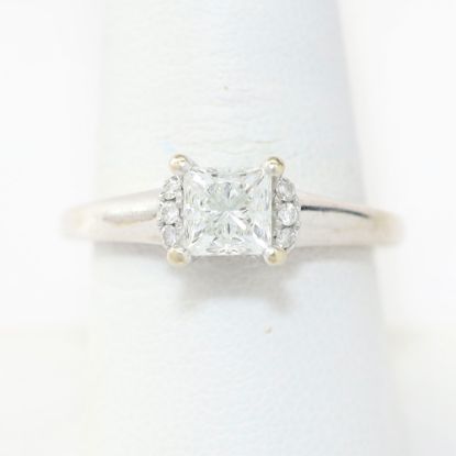 Picture of Vera Wang 14k White Gold Diamond & Sapphire Ring