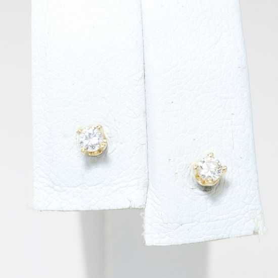 Picture of 14k Yellow Gold Diamond Studs