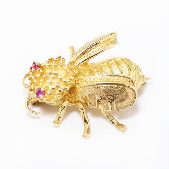 Picture of 14k Yellow Gold Sapphire Bee Pin