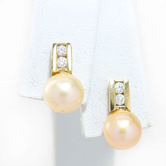 Picture of 14k Yellow Gold Pearl & Diamond Earrings 
