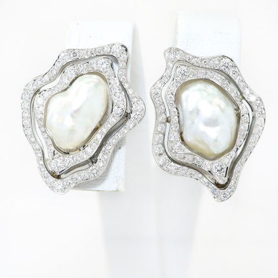Picture of 18k White Gold & Platinum Cultured Baroque Pearl with Diamond Earrings