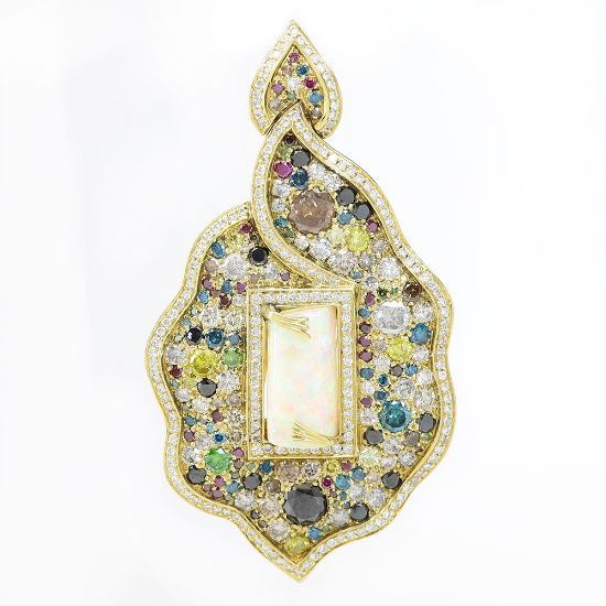 Picture of 18k Yellow Gold Opal & Diamond Pendant