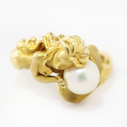 Picture of 14k Yellow Gold Cultured Pearl Mermaid Ring