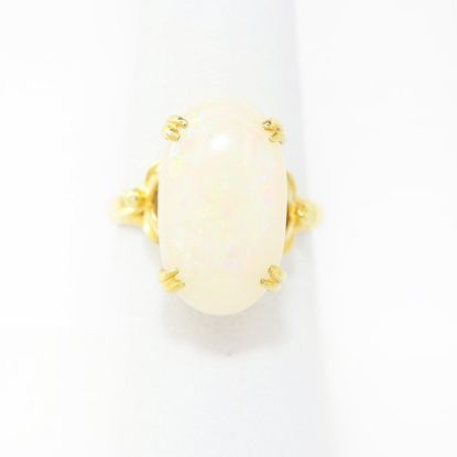 Picture of 18k Yellow Gold Oval Opal Ring