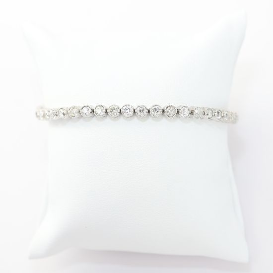 Picture of 14k White Gold Diamond Tennis Bracelet