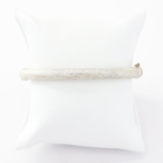 Picture of 18k White Gold Hinged Bangle