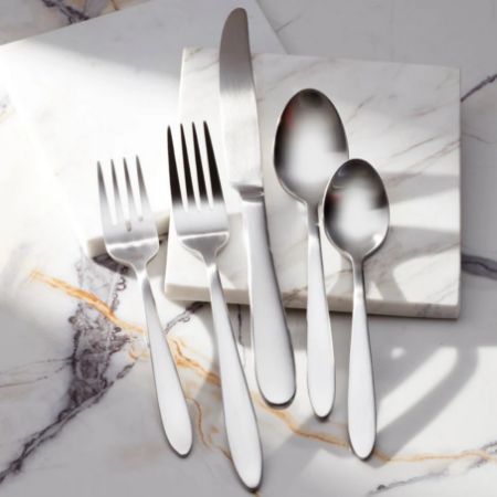 Picture for pattern Mooncrest, Satin