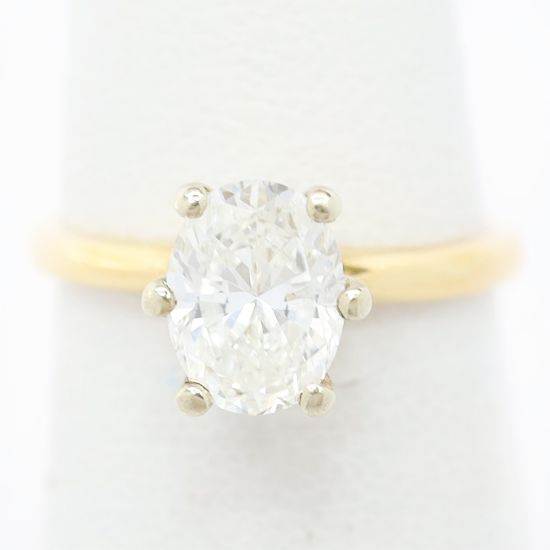 Picture of 14k Yellow Gold Oval Diamond Ring