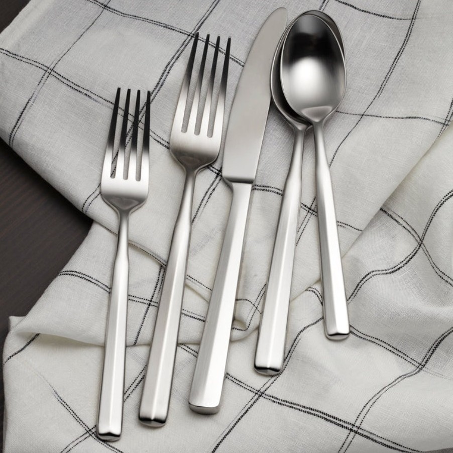 Show products in the Ryder pattern