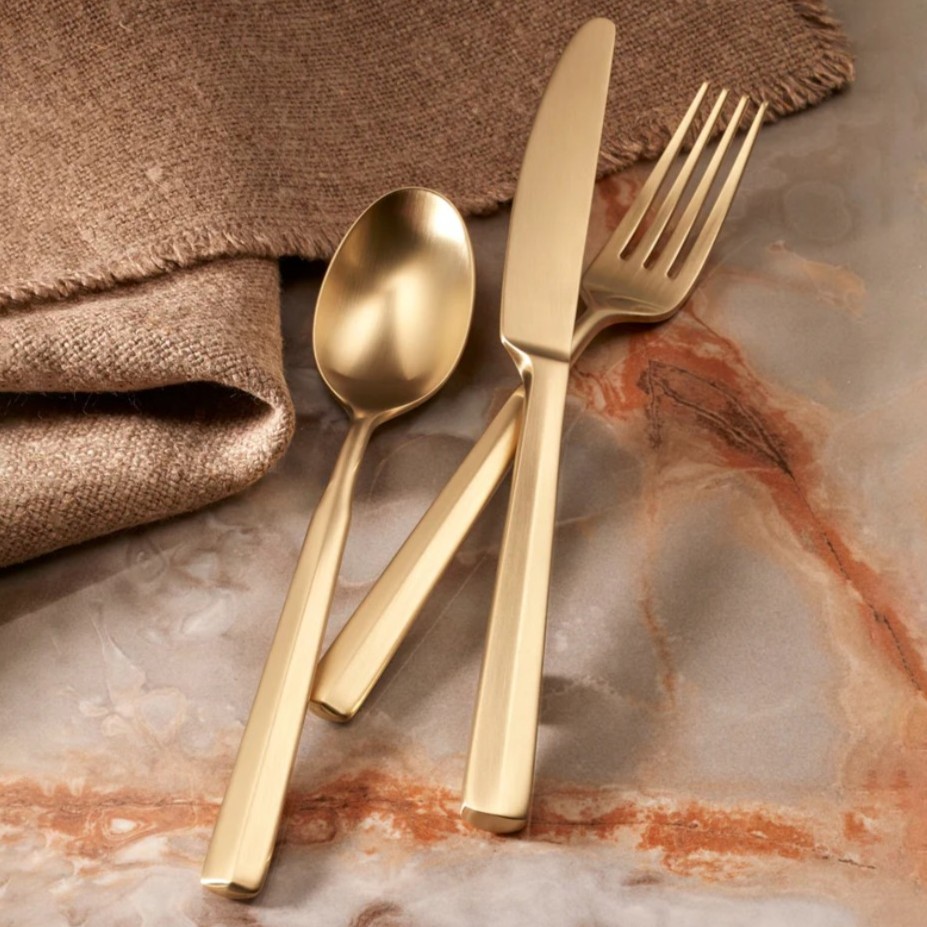 Show products in the Ryder, Champagne  pattern