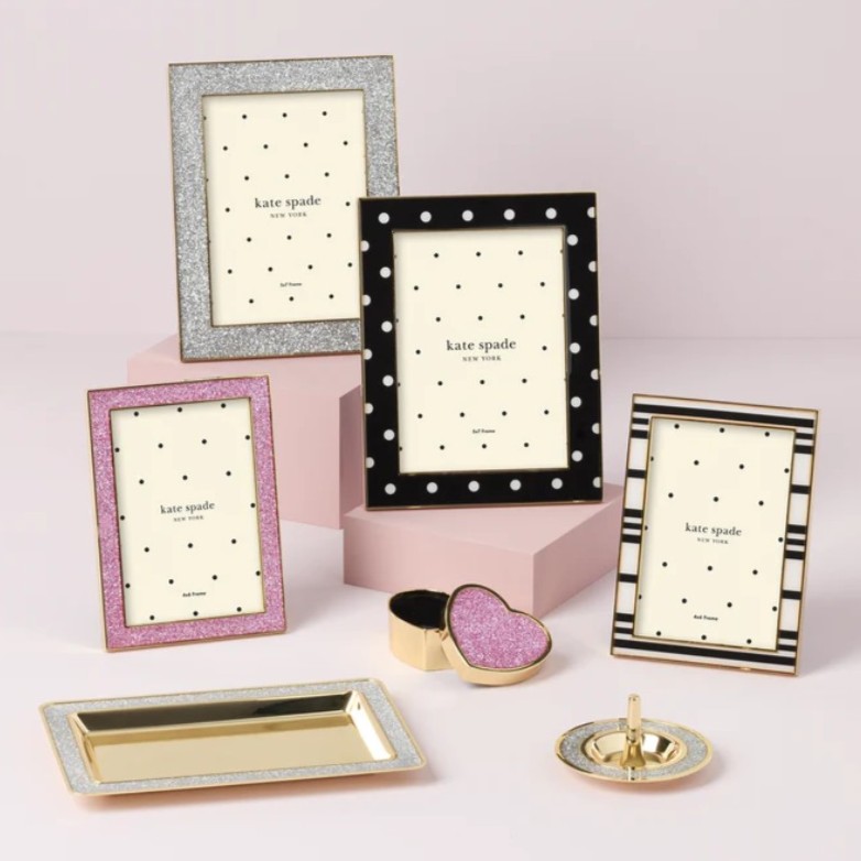 Show products in category Sitting Pretty