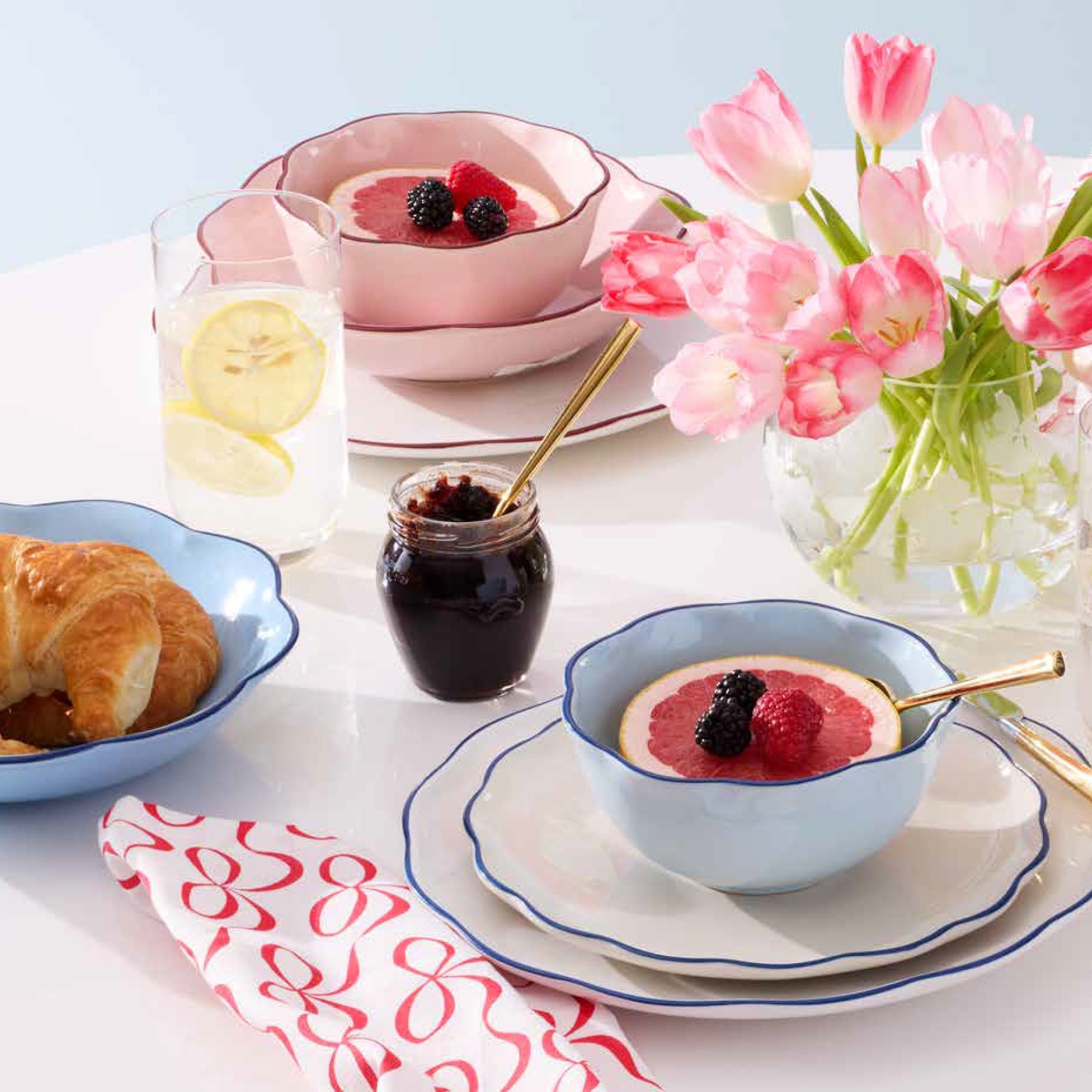 Show products in the Garden Party pattern