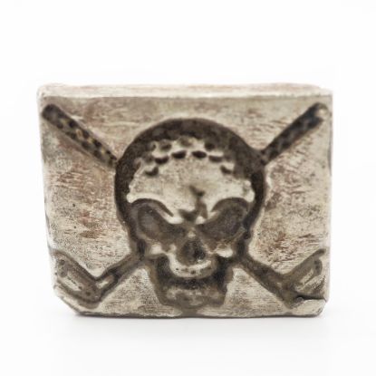 Picture of Skull And Clubs