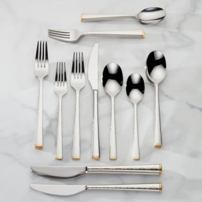 Picture of New 20-Piece Flatware Set