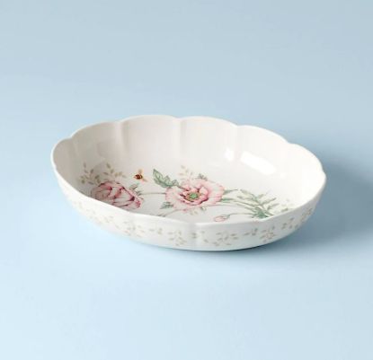 Picture of New Scalloped Oval Baker