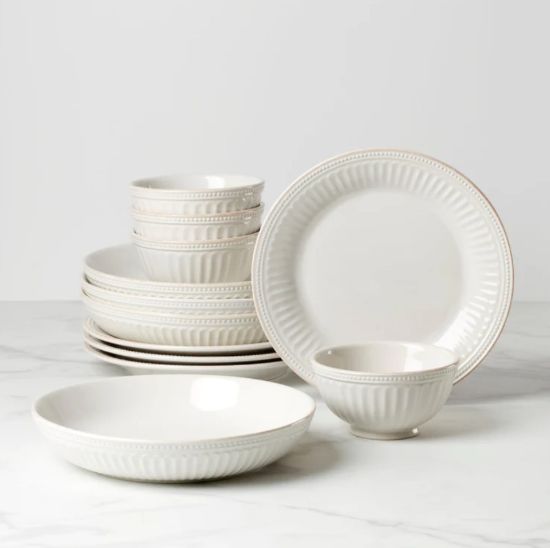 Picture of New 12-Piece Dinnerware Set