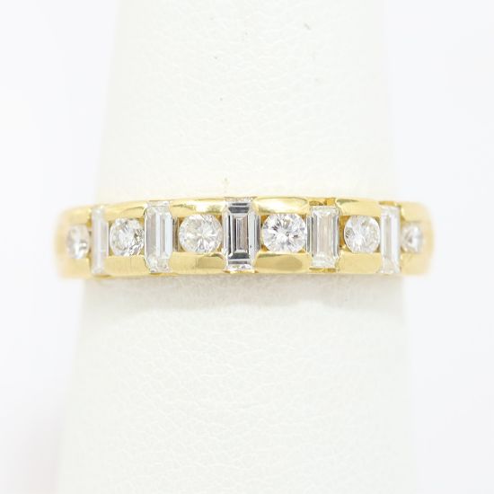 Picture of 14k Yellow Gold Diamond Band