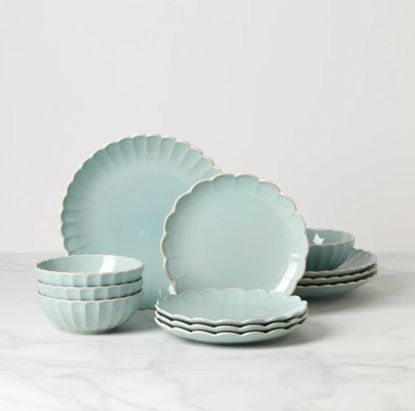 Picture of New 12-Piece Dinnerware Set
