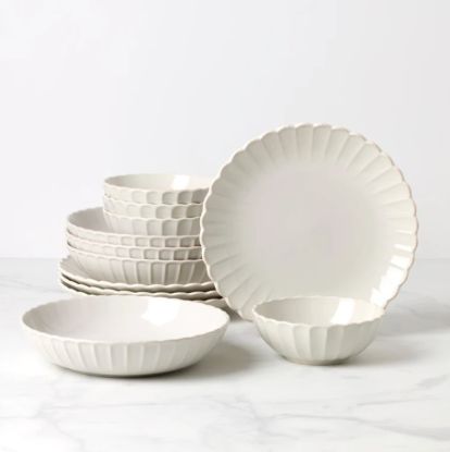 Picture of New 12-Piece Dinnerware Set