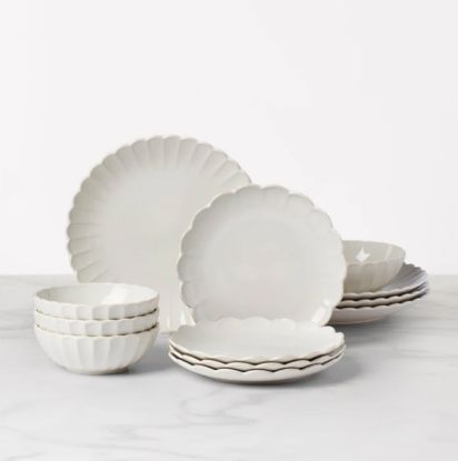 Picture of New 12-Piece Dinnerware Set