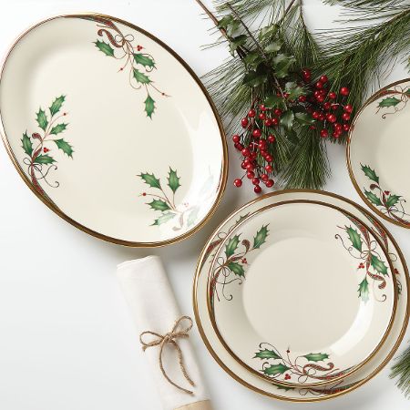 Picture for pattern Holiday Nouveau, Gold