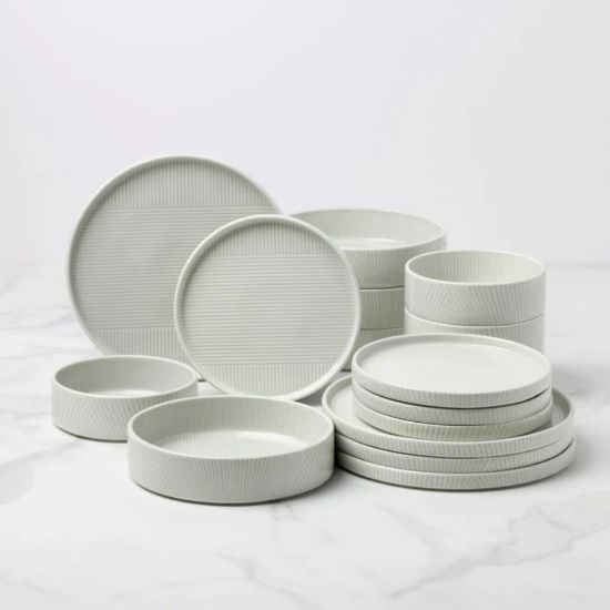 Picture of New 16-Piece Dinnerware Set