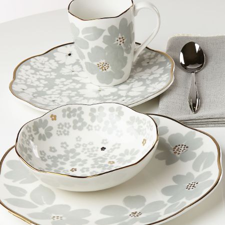Picture for pattern Scattered Petals