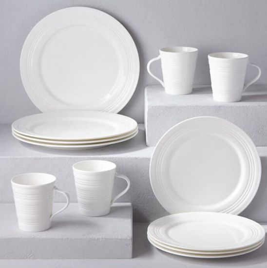 Picture of New 12-Piece Dinnerware Set, Four Degree