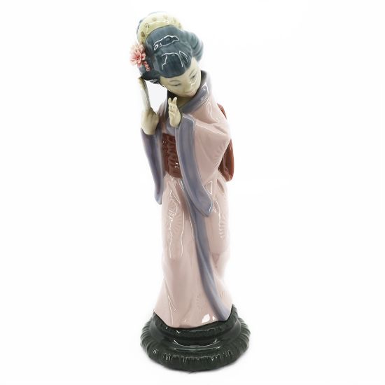 Picture of 'Chrysanthemum' or ' Timid  Geisha with Fan' Figurine