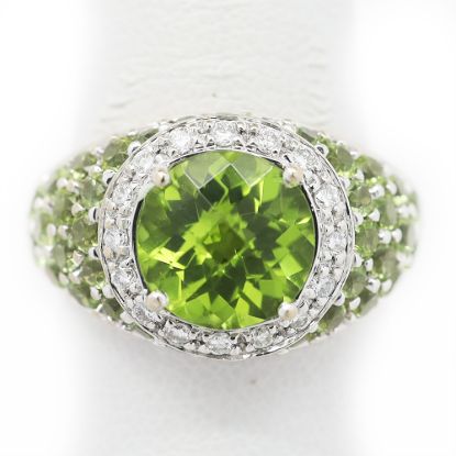 Picture of 18k White Gold Peridot & Diamond Ring